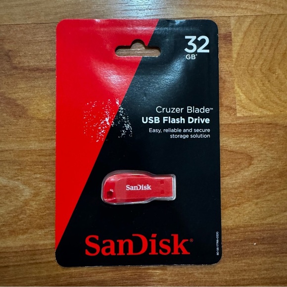 SanDisk Cruzer Blade 32GB USB Flash Drive NEW Unopened - Picture 1 of 2